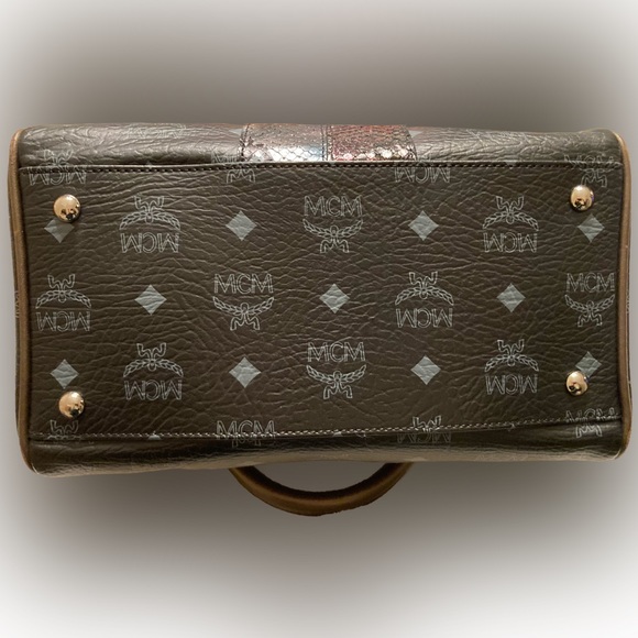 Authentic MCM Visetos Princess Lion Boston Coated Canvas & Leather Bag - Picture 14 of 16